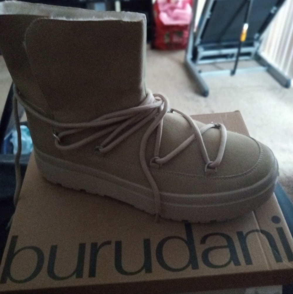 SHEIN Tan Ankle Boots
